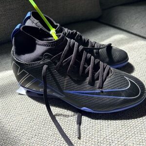 Cleats shoes Nike size 1Y